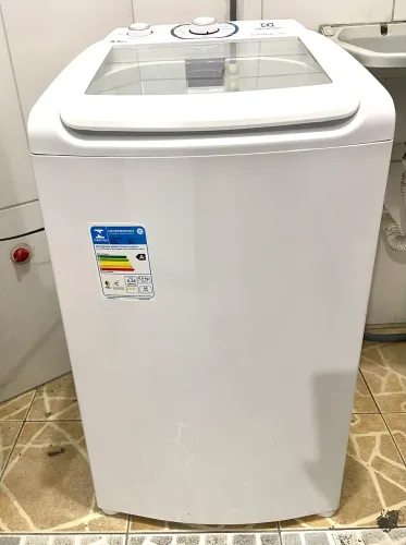 Máquina de Lavar Electrolux 8,5kg LES09 220v Branca - Pouco Uso