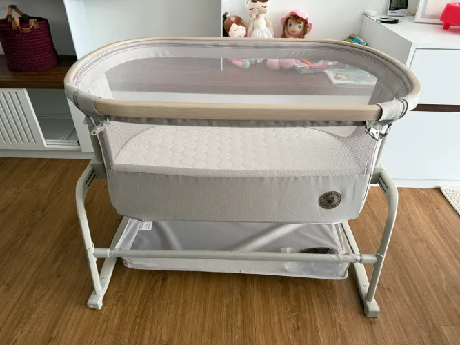 Berço Co-Sleeper Maxi-Cosi Iora - Completo + Acessórios | Excelente estado