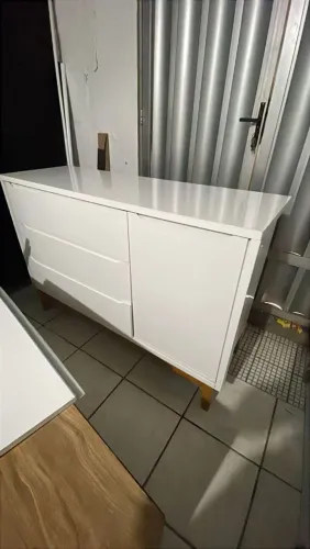 Vendo cômoda em perfeito estado ! Sem avarias!