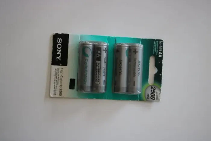 Pilhas Sony Recarregáveis Ni-mh-aa 2.500mah-kit Com 04