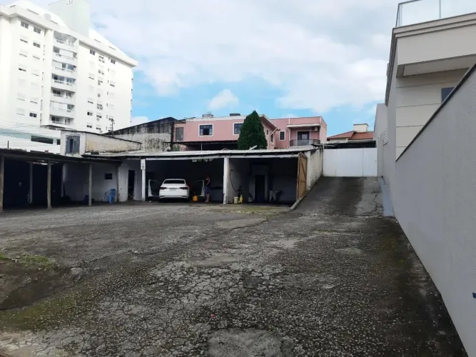 Terreno com 420,00m² - Estreito em Florianópolis