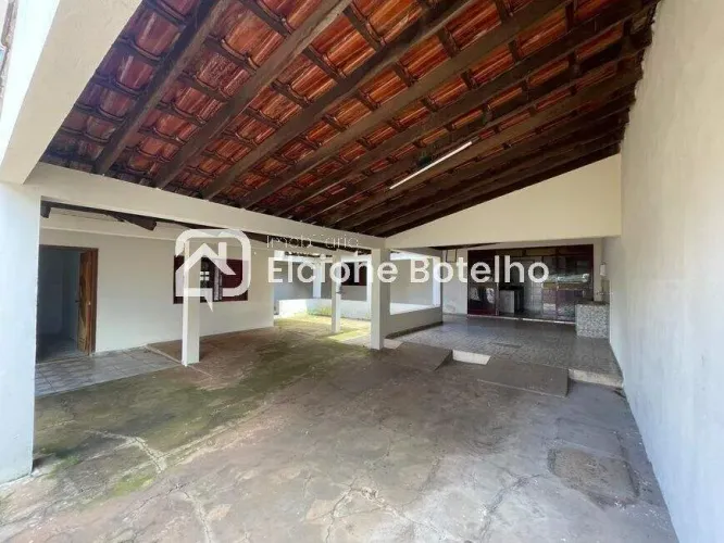Casa para aluguel, 5 quartos, 8 vagas, NOSSA SENHORA DAS GRACAS - Uberlândia/MG