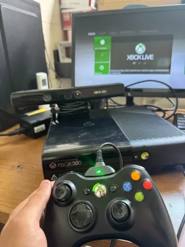 XBOX 360-MUITO CONSERVADO FUNCIONANDO(ENVIO OLX PAY)