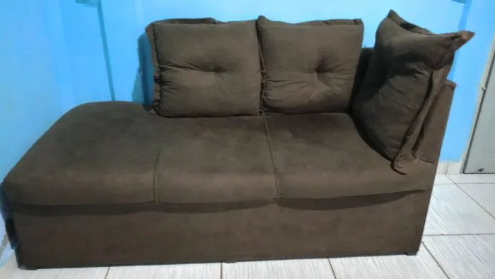 Vende-se sofá na cor marrom faz um L 