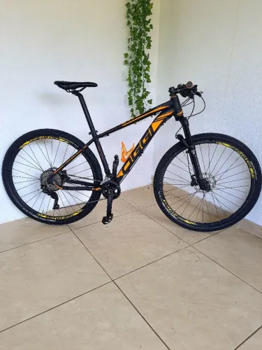 Bicicleta Aro 29 OGGI 7.3 - Suspensão Manitou - Vendo ou Troco