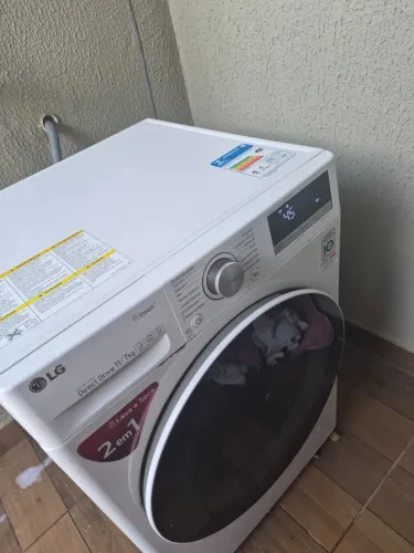 LG Lava e Seca 11kg