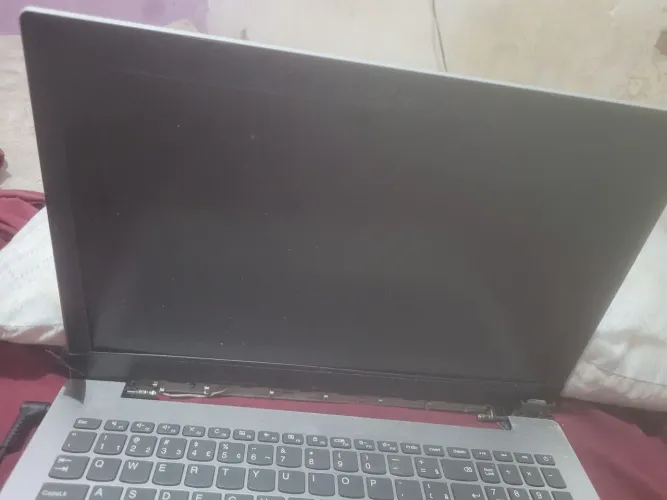 Notebook Lenovo para conserto ou retirada de peças 