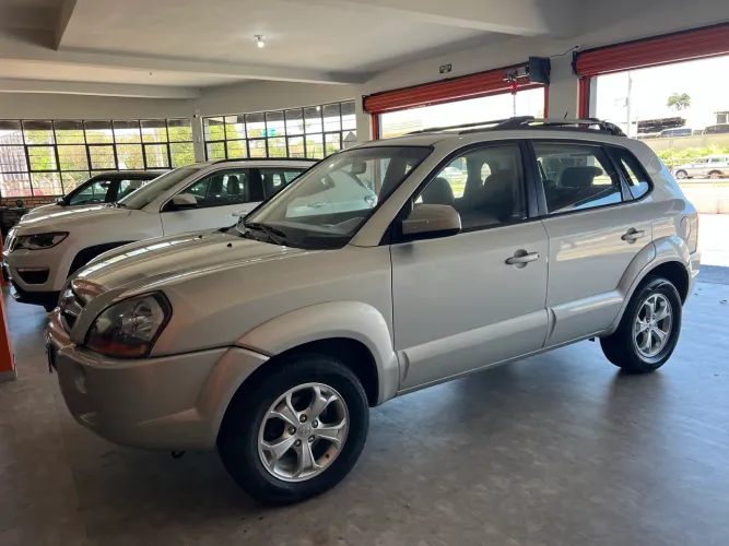 Hyundai Tucson 2.0 16V Mec. 2014