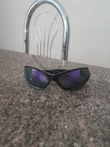 Ray-ban Spy invertido preto com a lente roxa