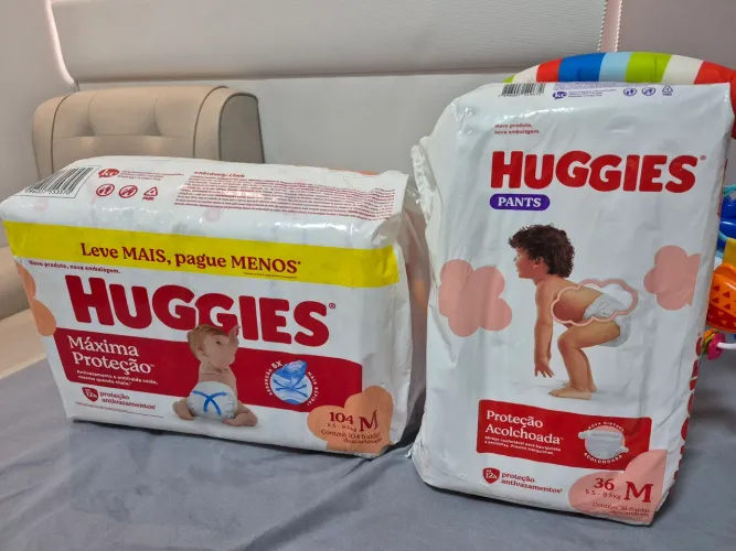 Vende-se fraldas Huggies Tam M