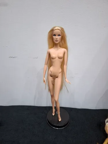 Boneca barbie collector 007