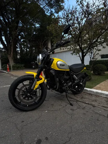 Ducati scrambler 800
