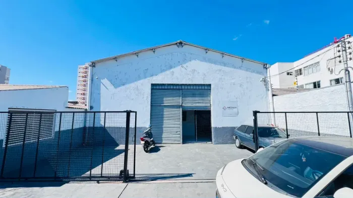 OPORTUNIDADE Vendo barracão a baixo do preço de maercado, orima negociação.