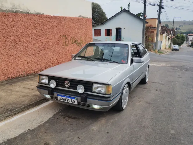 Volkswagen Gol Geração I GL 1.6 8V Álcool Mec. 2P 1987