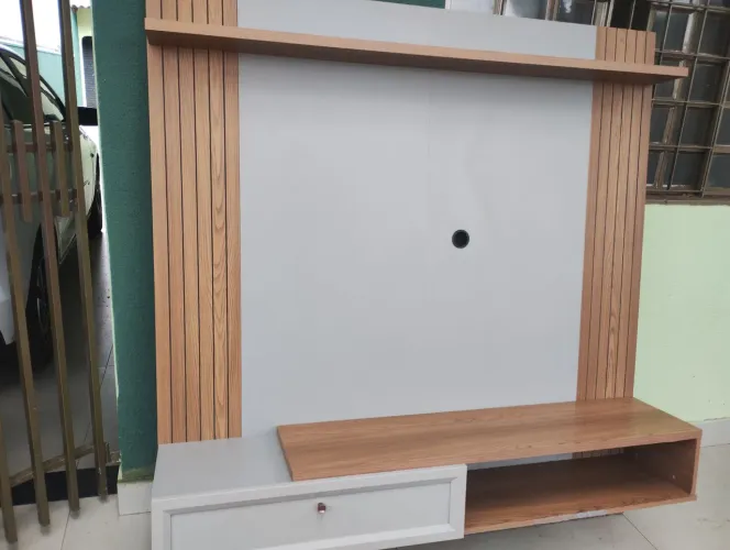 Painel para TV ripado