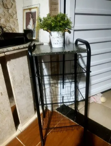 Fruteira com pedra de mármore 