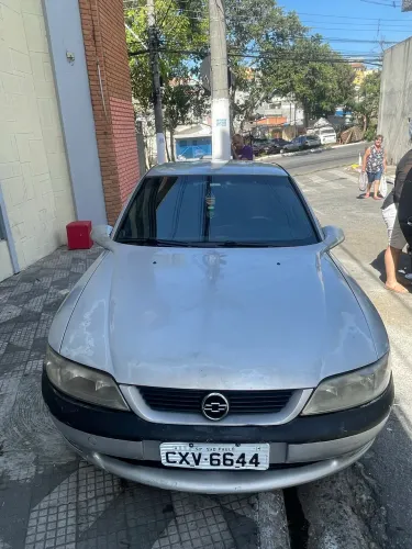 Chevrolet Vectra CD 2.2 16V / 2.0 16V Mec./aut. 1999