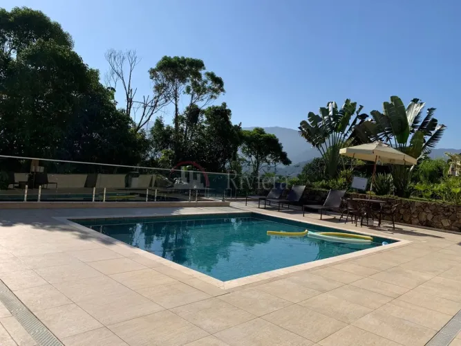 Casa para Locação Anual na Praia de Camburizinho