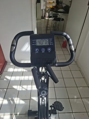 BICICLETA ERGOMÉTRICA NOVINHA
