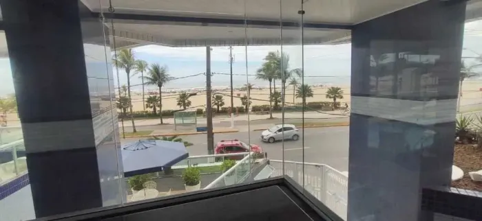 Apartamento 3 dormitórios, vista para o mar em Guilhermina - Praia Grande