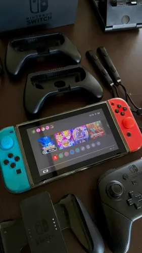 Nintendo Switch V2 Completo - Excelente estado!
