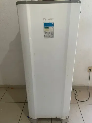 Geladeira Esmaltec Usada (em bom estado e funcionando!)