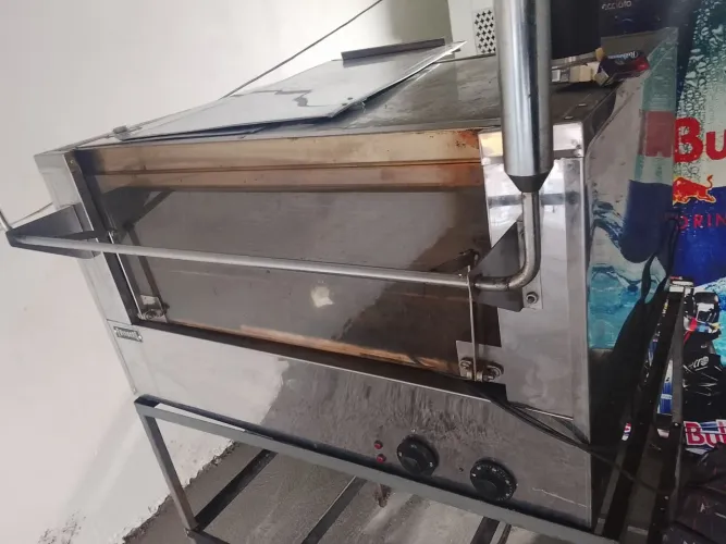 Forno industrial e equipamentos de padaria