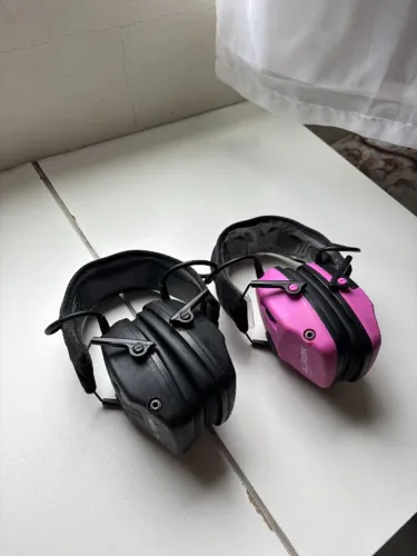Abafador Eletrônico Aurok Whisper - Preto e Rosa