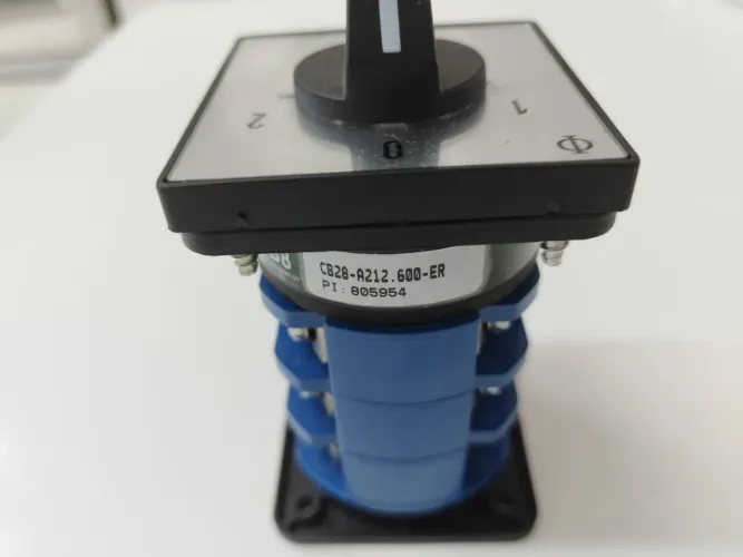 Chave rotativa Kraus & Naimer CB28-A212-600-ER