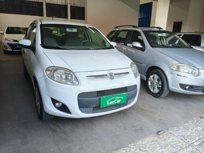 Fiat Palio Essence 1.6 Flex 16V 5P 2013