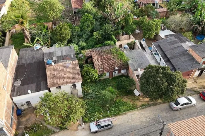 Terreno no Centro de Itamaraju: Oportunidade Única