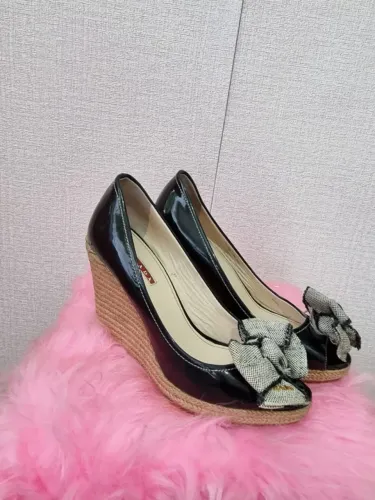 sapato prada anabela verniz preto 36.5