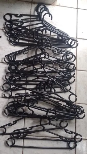 Cabides - 0,90 cada