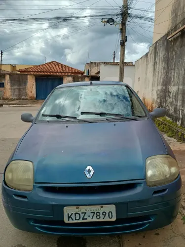 Renault Clio RN/ Expression 1.0 5P 2001