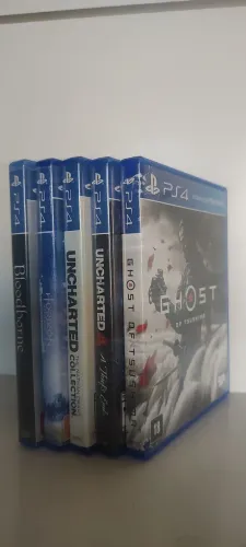 Lote com 5 Jogos Originais de PS4 - Ghost of Tsushima, Bloodborne, Horizon e Uncharted