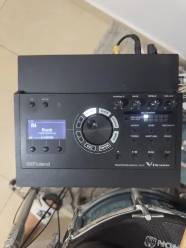 Módulo Roland TD-17 + Multicabo e Fonte Originais