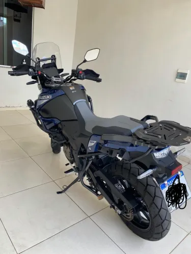 Suzuki V-Strom 1050 2023/2024 Muito Conservada + Acessórios