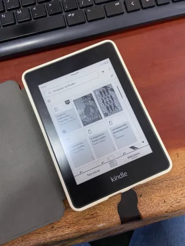 Kindle paperwhite 10° geração (sem detalhes)
