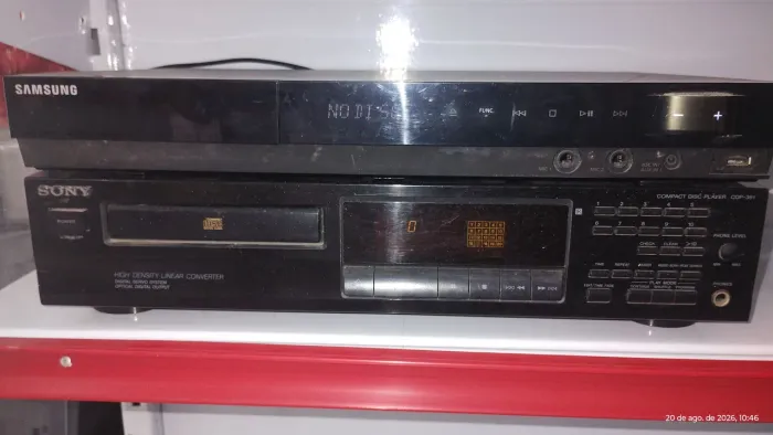 Um homi e um toca cd