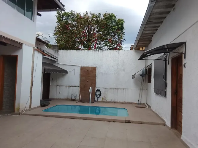 Aluga-se casa em vila, R$ 1.200,00+txs