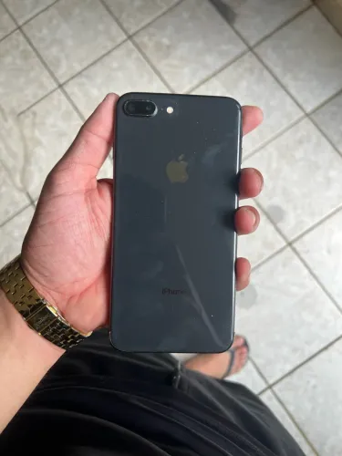 iPhone 8 Plus