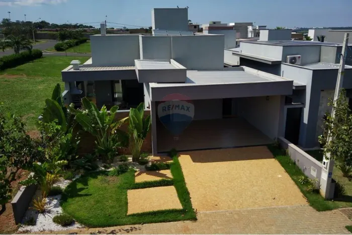 Casa a Venda Condomínio Volpi