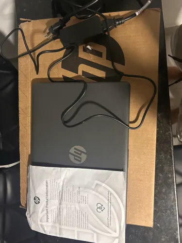 Notebook HP Intel Core i5 10ª Geração | 8GB RAM | SSD 256GB | Estado de novo 