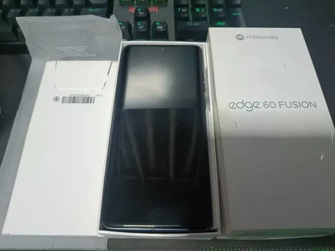 Celular Motorola Edge 60 Fusion 5G - Cinza 8/256