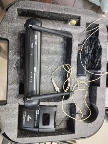 Microfone sem fio Arcano profissional 