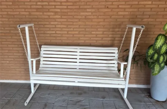 Balanço para jardim raridade, aluminio fundido e madeira