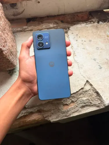 CELULAR MOTOROLA G84