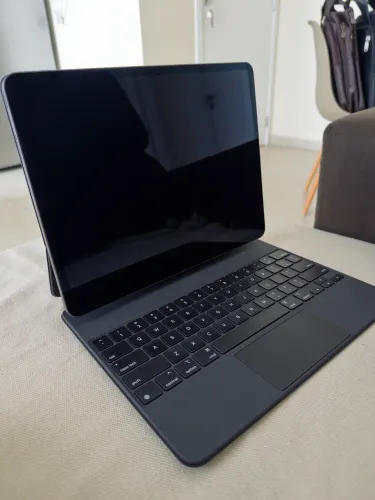 iPad Pro M1 (5 geração) + Apple Magic Keyboard