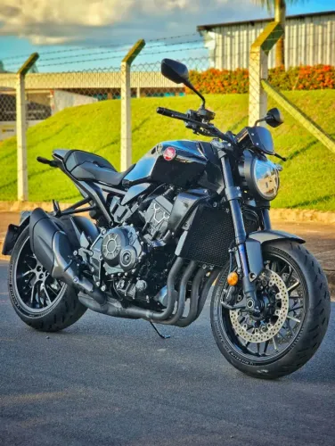 HONDA CB 1000R BLACK EDITION 2023 | 5.200 KM | IMPECÁVEL | REVISADA | NAKED 1000CC