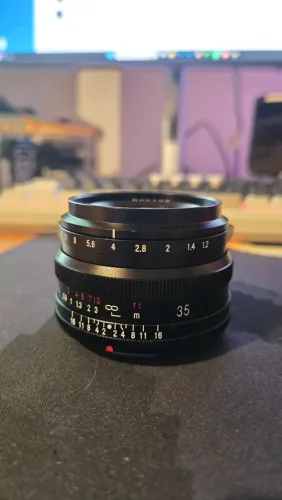 Lente Voigtlander Nokton 35mm f1.2 Mount Fuji
